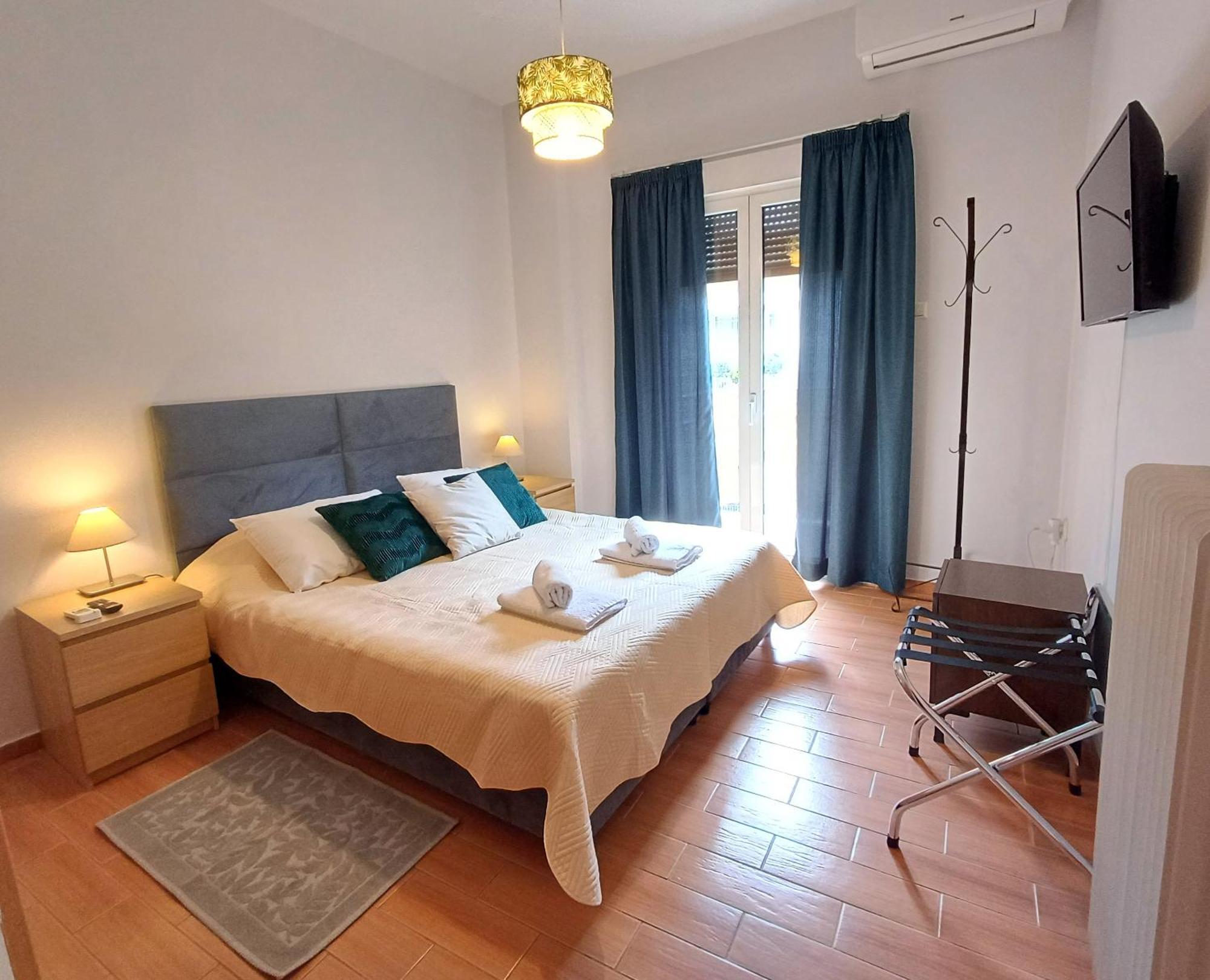 Georgia'S Cozy Apartment In Koukaki Atenas Exterior foto